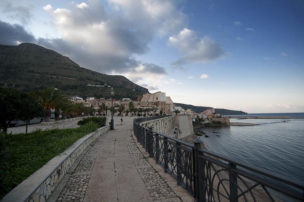 Casa Liberta Lägenhet Castellammare del Golfo Rum bild