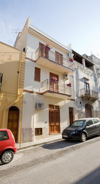 Casa Liberta Lägenhet Castellammare del Golfo Exteriör bild